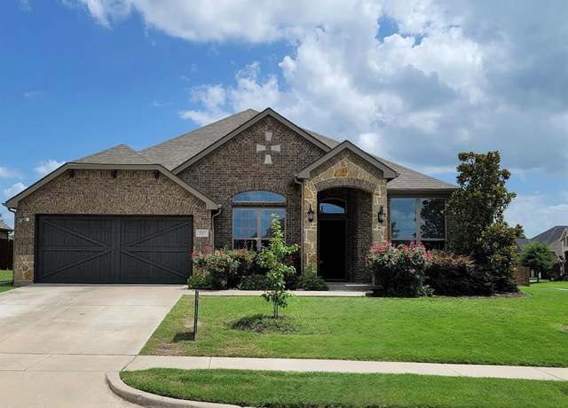 Property at 217 Champion Dr, Wylie, TX 75098, 4 beds, 2 baths