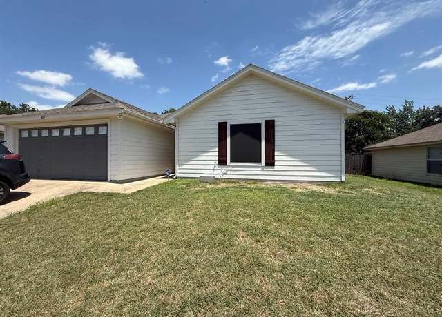 Property at 4017 Devonaire Dr, Fort Worth, TX 76008, 3 beds, 2 baths