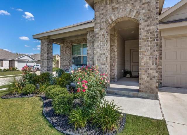 Property at 1448 Tierra Blanca Dr, Fort Worth, TX 76247, 4 beds, 2 baths