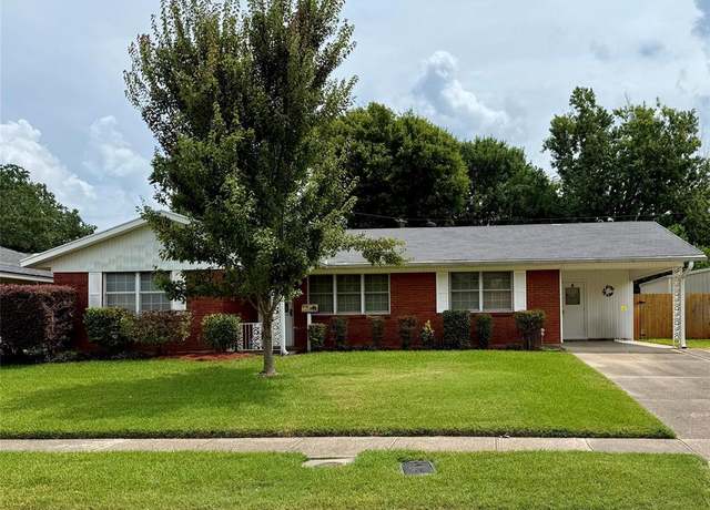 Property at 1806 Dennis St, Bossier City, LA 71112, 3 beds, 1 bath