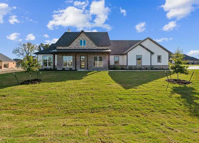 Property at 615 Gatlin Pass, Azle, TX 76020, 3 beds, 2.5 baths