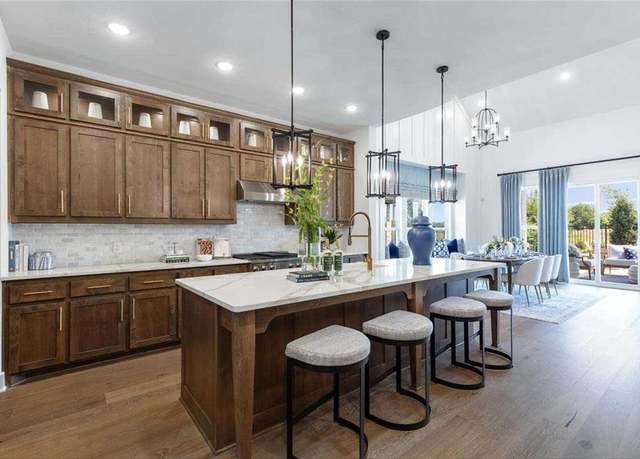 Property at 509 Red Barn Dr, Van Alstyne, TX 75495, 4 beds, 4.5 baths