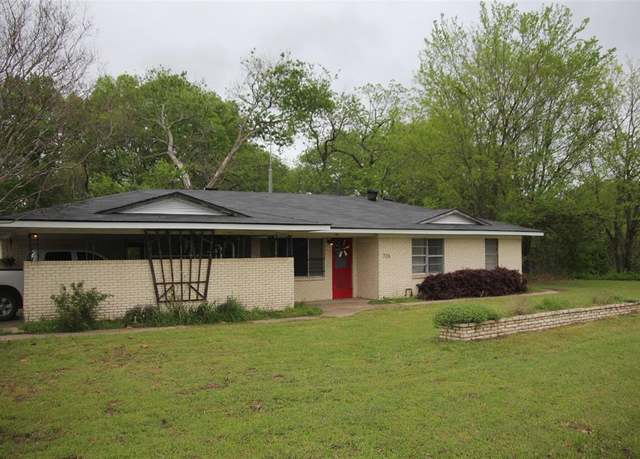 Property at 726 W Lennon Dr, Emory, TX 75440, 3 beds, 1 bath