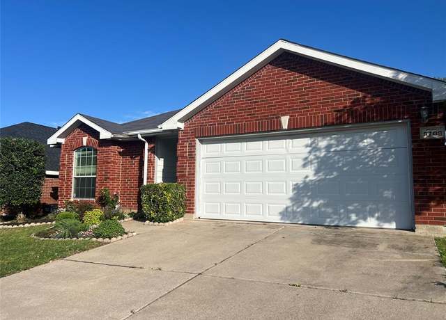 Property at 9709 Jericho Ln, Fort Worth, TX 76108, 3 beds, 2 baths