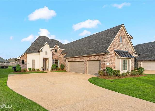 Property at 267 Poydras Ave, Bossier City, LA 71111, 4 beds, 3 baths