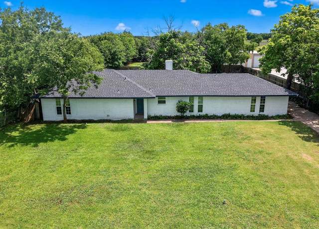Property at 600 Pierce Rd, Red Oak, TX 75154, 3 beds, 2 baths