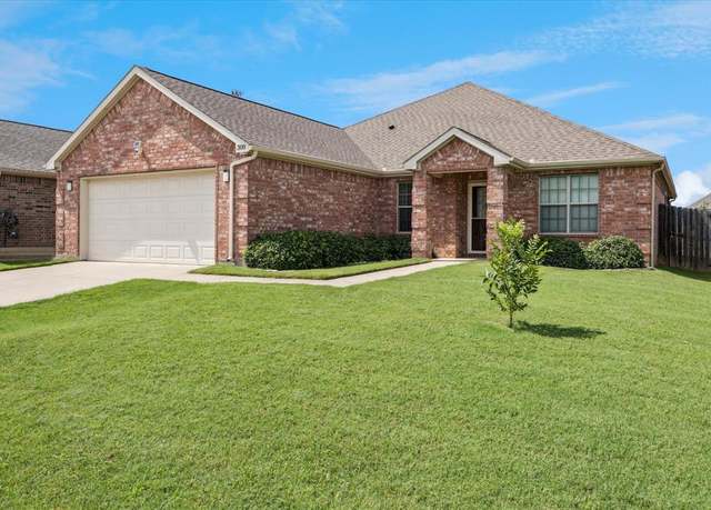 Property at 308 Valley Dr, Aubrey, TX 76227, 4 beds, 2 baths