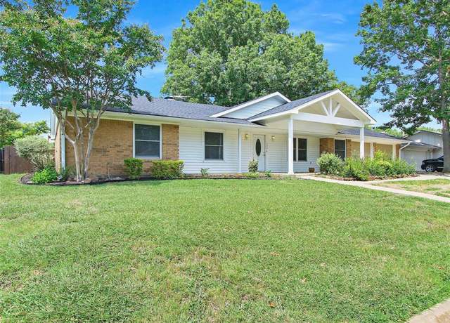 Property at 640 Rigsby St, Van Alstyne, TX 75495, 3 beds, 2 baths