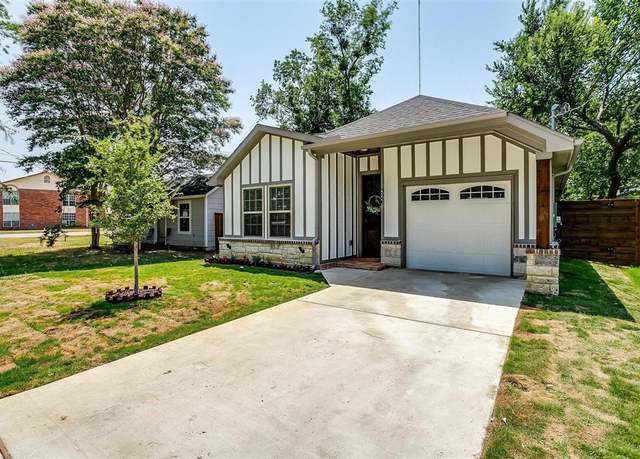 Property at 326 S Main St, Cedar Hill, TX 75104, 3 beds, 2 baths
