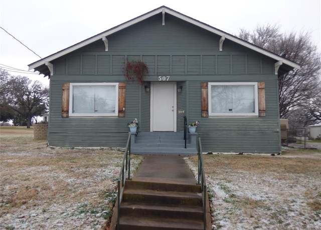 Property at 507 S Seaman St, Eastland, TX 76448, 3 beds, 2 baths