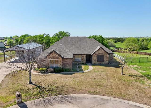 Property at 532 Hubbard Cir, Nevada, TX 75173, 3 beds, 2 baths