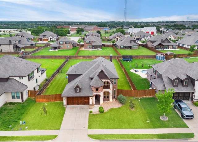 Property at 710 Oakleaf Dr, Midlothian, TX 76065, 4 beds, 3.5 baths