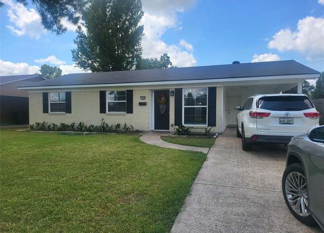 Property at 1650 Holiday Pl, Bossier City, LA 71112, 3 beds, 1 bath