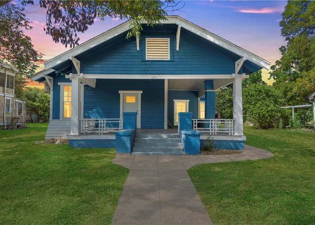Property at 433 Chambers St, Marlin, TX 76661, 3 beds, 2.5 baths