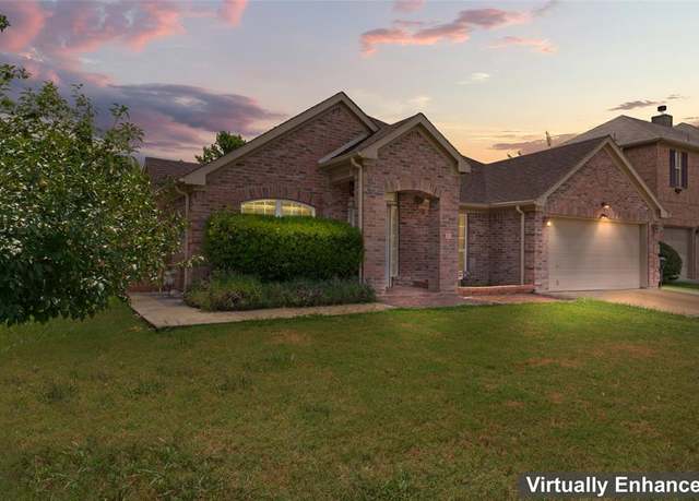 Property at 6405 Viking Trl, Arlington, TX 76001, 4 beds, 2 baths