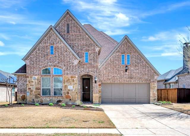 Property at 1016 W Bluff Way, Roanoke, TX 76262, 5 beds, 4 baths