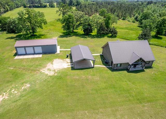 Property at 13043 W County Road 4182, Henderson, TX 75654, 3 beds, 2.5 baths