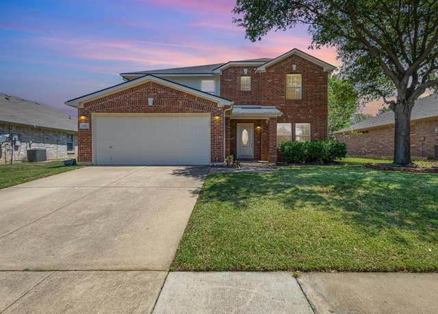 Property at 512 Darlene Trl, Euless, TX 76039, 4 beds, 3.5 baths
