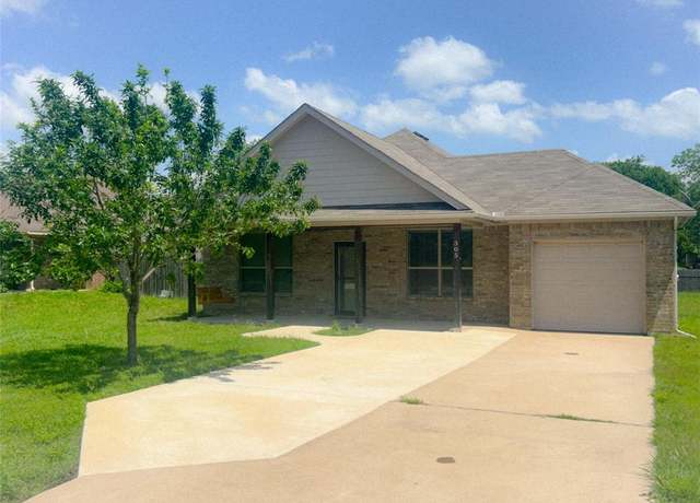 Property at 305 S 1st St, Grandview, TX 76050, 3 beds, 2 baths