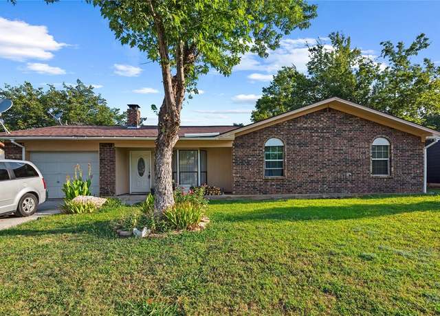 Property at 1013 Newby Ave, Bridgeport, TX 76426, 3 beds, 2 baths
