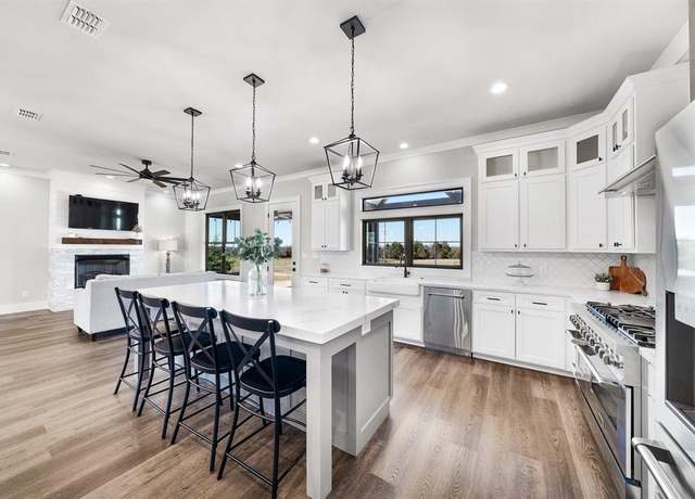 Property at 2865 County Road 2310, Sulphur Springs, TX 75482, 4 beds, 3.5 baths