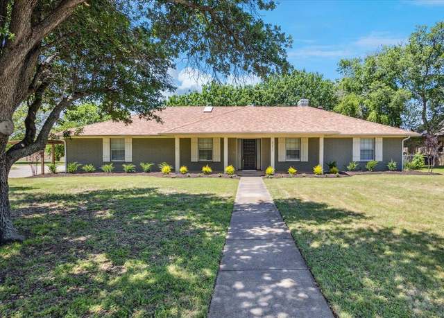 Property at 3211 Darby Ln, Denton, TX 76207, 3 beds, 2 baths