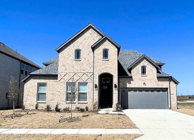 Property at 9612 Roehampton Dr, Mesquite, TX 75126, 5 beds, 3.5 baths