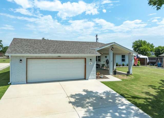 Property at 645 Woodcrest Dr, Lakewood Village, TX 75068, 4 beds, 2 baths