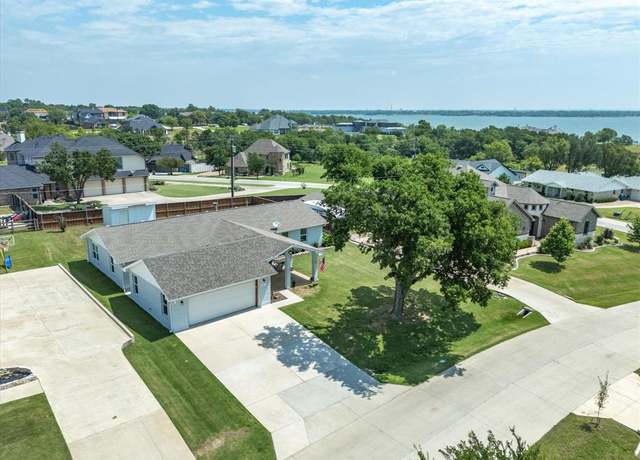 Property at 645 Woodcrest Dr, Lakewood Village, TX 75068, 4 beds, 2 baths