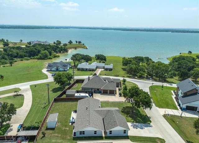 Property at 645 Woodcrest Dr, Lakewood Village, TX 75068, 4 beds, 2 baths