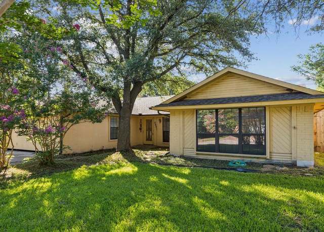 Property at 5602 Overridge Dr, Arlington, TX 76017, 3 beds, 2 baths