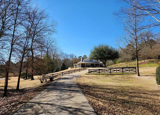 Property at 435 An County Road 3763, Palestine, TX 75801, 3 beds, 2.5 baths