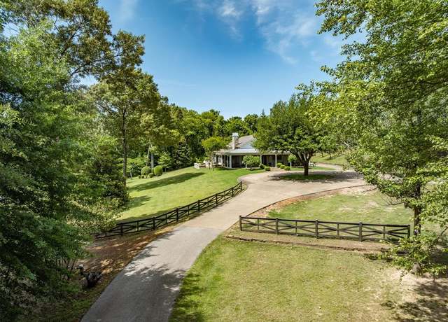 Property at 435 An County Road 3763, Palestine, TX 75801, 3 beds, 2.5 baths