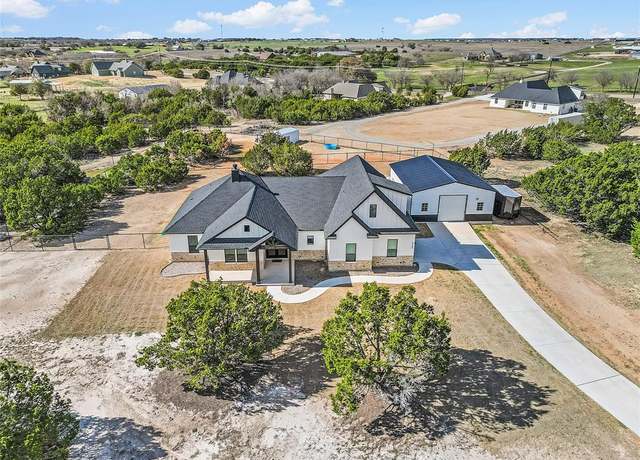 Property at 112 Revere Dr, Weatherford, TX 76088, 5 beds, 3.5 baths