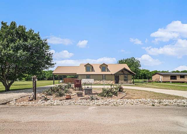 Property at 11621 Creekview Rd, Crowley, TX 76036, 3 beds, 2 baths