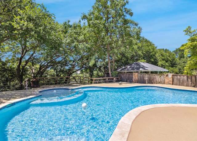 Property at 2508 Canyon Ridge Ct, Arlington, TX 76006, 5 beds, 4.5 baths