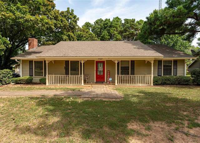 Property at 7707 Farm Road 195, Paris, TX 75462, 3 beds, 2.5 baths