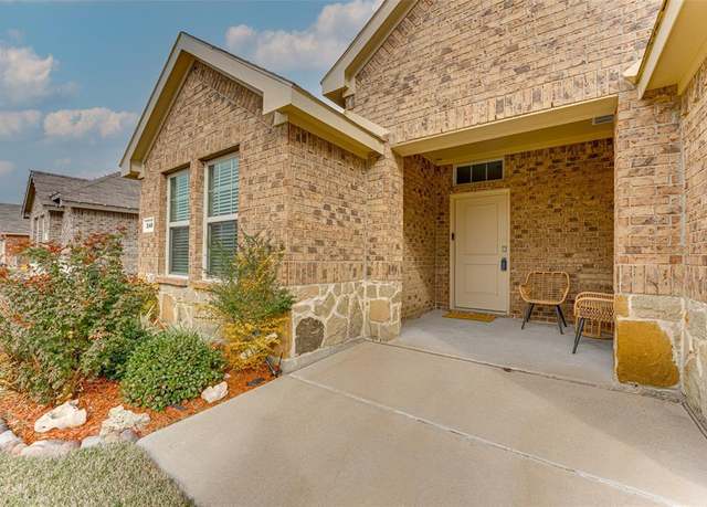 Property at 280 Thoroughbred St, Waxahachie, TX 75165, 3 beds, 2 baths