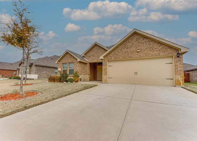 Property at 280 Thoroughbred St, Waxahachie, TX 75165, 3 beds, 2 baths