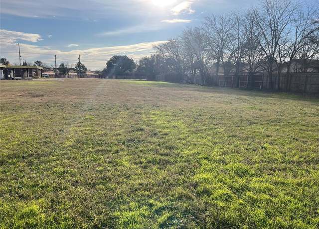 Property at 0 W Cleburne Rd, Fort Worth, TX 76133