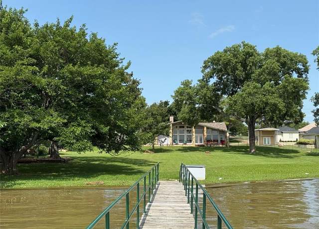 Property at 11484 Moran Rd, Azle, TX 76020, 4 beds, 4 baths