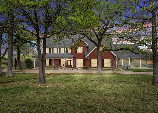 Property at 290 Bolton Cir, West, TX 76691, 4 beds, 4.5 baths