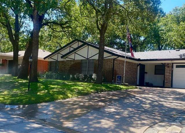 Property at 215 N Wisteria St, Mansfield, TX 76063, 3 beds, 2 baths