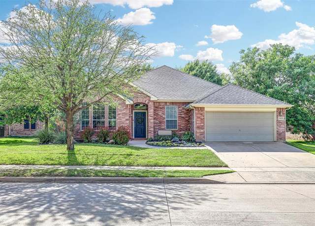 Property at 13125 Fencerow Rd, Fort Worth, TX 76244, 3 beds, 2 baths