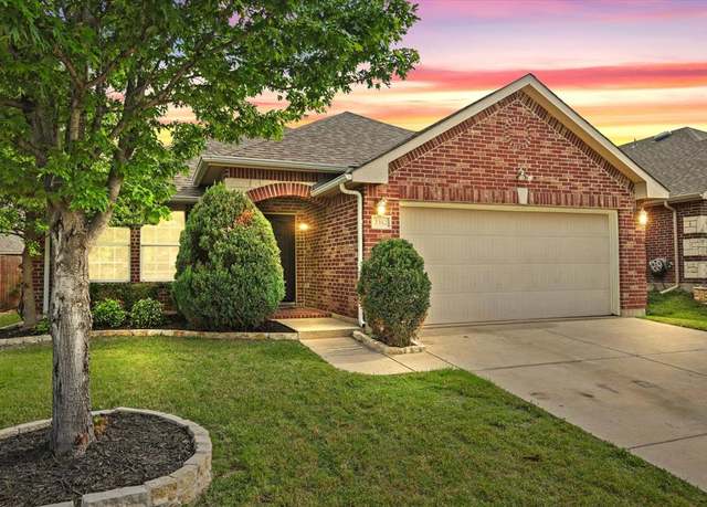 Property at 2352 Clairborne Dr, Fort Worth, TX 76177, 3 beds, 2 baths