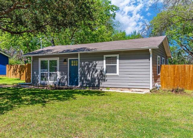 Property at 1809 Tyler St, Denton, TX 76209, 2 beds, 1 bath