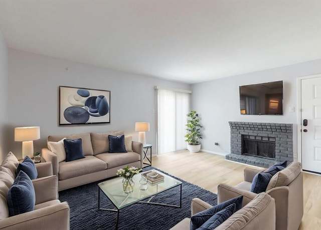 Property at 1810 N Garrett Ave #216, Dallas, TX 75206, 2 beds, 1 bath