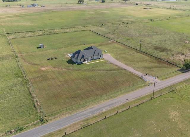 Property at 919 Gunter Rd, Whitesboro, TX 76273, 4 beds, 2.5 baths