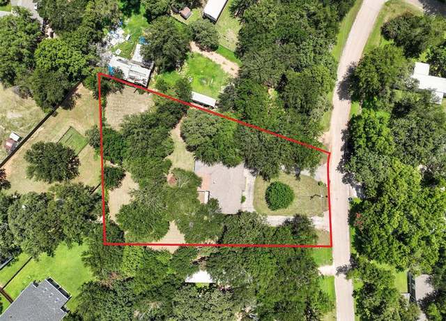Property at 3107 Scorpio Dr, Granbury, TX 76049, 3 beds, 2 baths