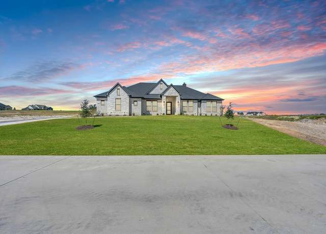 Property at 270 Marie Ln, Waxahachie, TX 75167, 4 beds, 3 baths